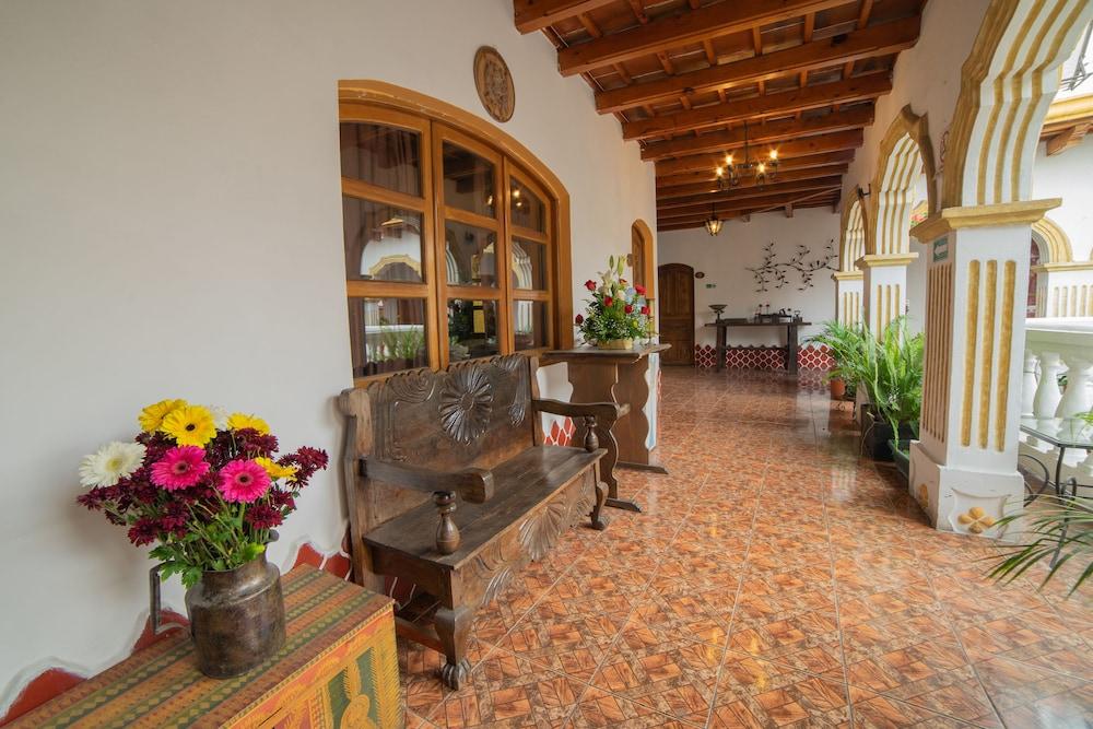 Hotel Gran Plaza Euromaya Antigua Exterior photo