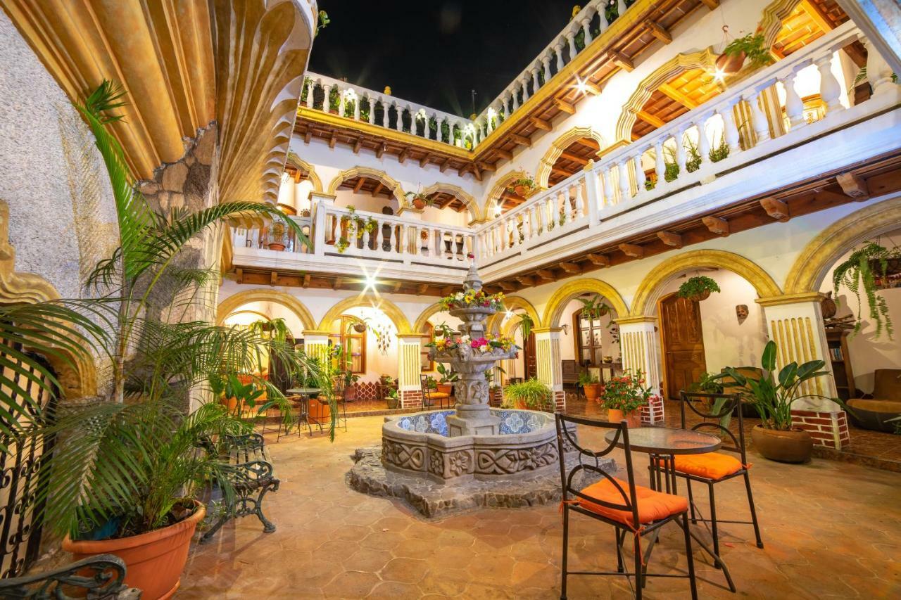 Hotel Gran Plaza Euromaya Antigua Exterior photo